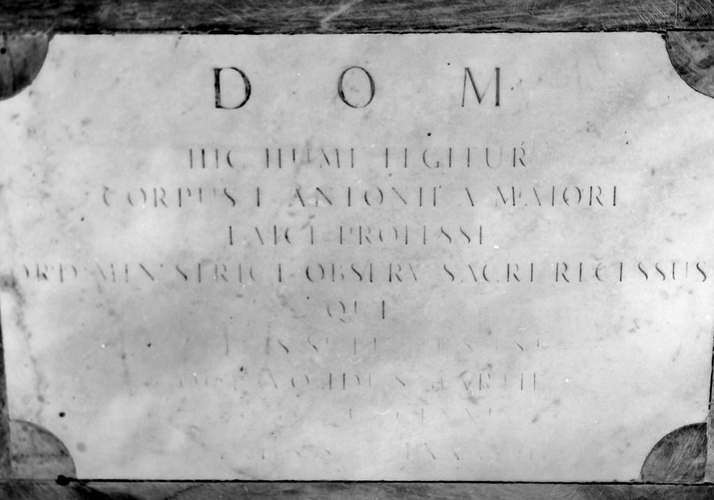 lapide tombale - ambito romano (sec. XIX, sec. XIX)